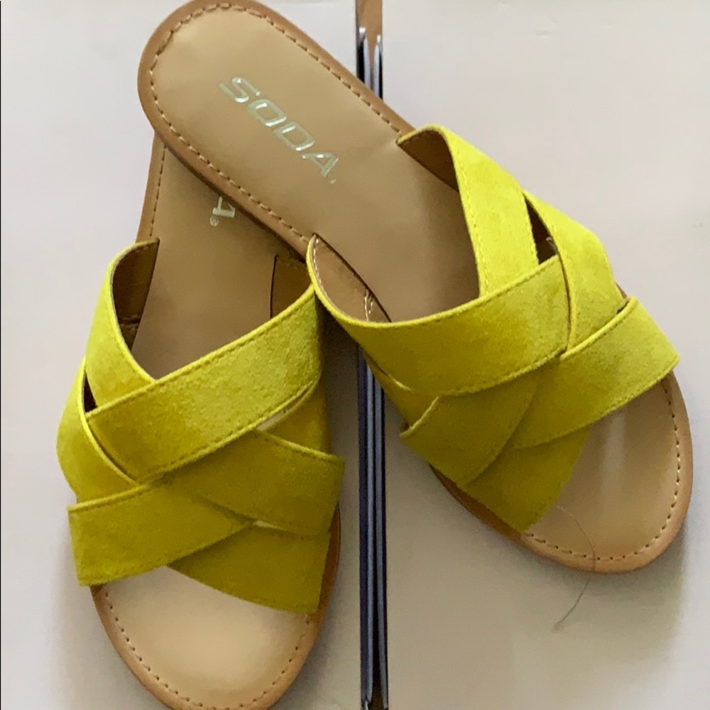 New Soda sandal flats, 6 1/2
